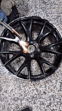 خدمات العالميه  عروضنا مستمره تصل لنصف الأسعار  تصليح وصبغ ويل كب  تعد...