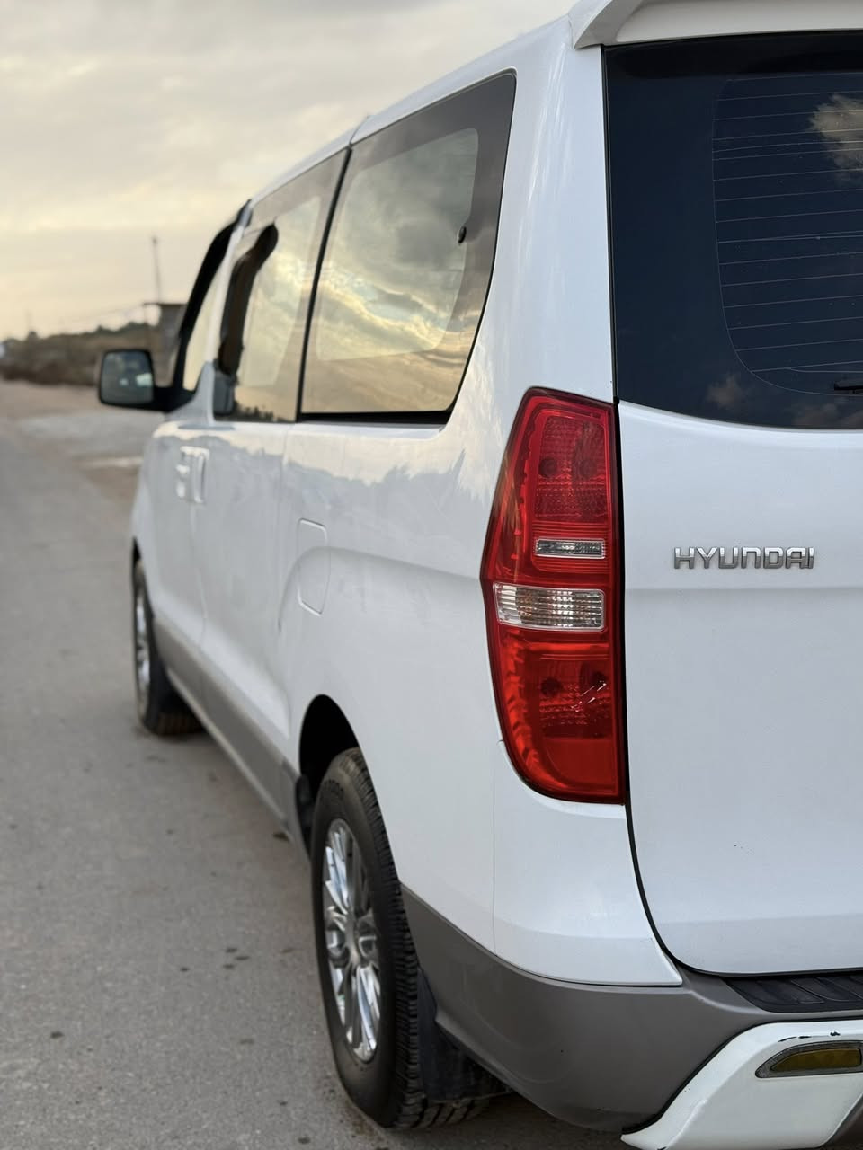 سلام عليكم ستاركس مفتوح مديل 18كفاله عامه
رقم انكليزي رقم بغداد بسمي السياره سنويه 28
مصفره هيىه وضريبه وصل خط جديد 
السياره فول مواصفات شاشتين تحكم استيرن مري شفط 
كامرات السياره كفاله عامه كير مكينه بالجيس 
تدفه تبريد ثلج تخم تاير بالجيس حتى السبير مانازل 
السياره فول مواصفات ماناقصه برغي واحد 
دوشمه تفصال تغليف تنته سفريات 
السياره مدوشمه كامل السيارف فول فل ماذب لو الف عليه 
العنوان بابل محاويل السعر 230 وبيه مجال بسيط حك الجيه 
لتواصل والاستفسار 
***********
