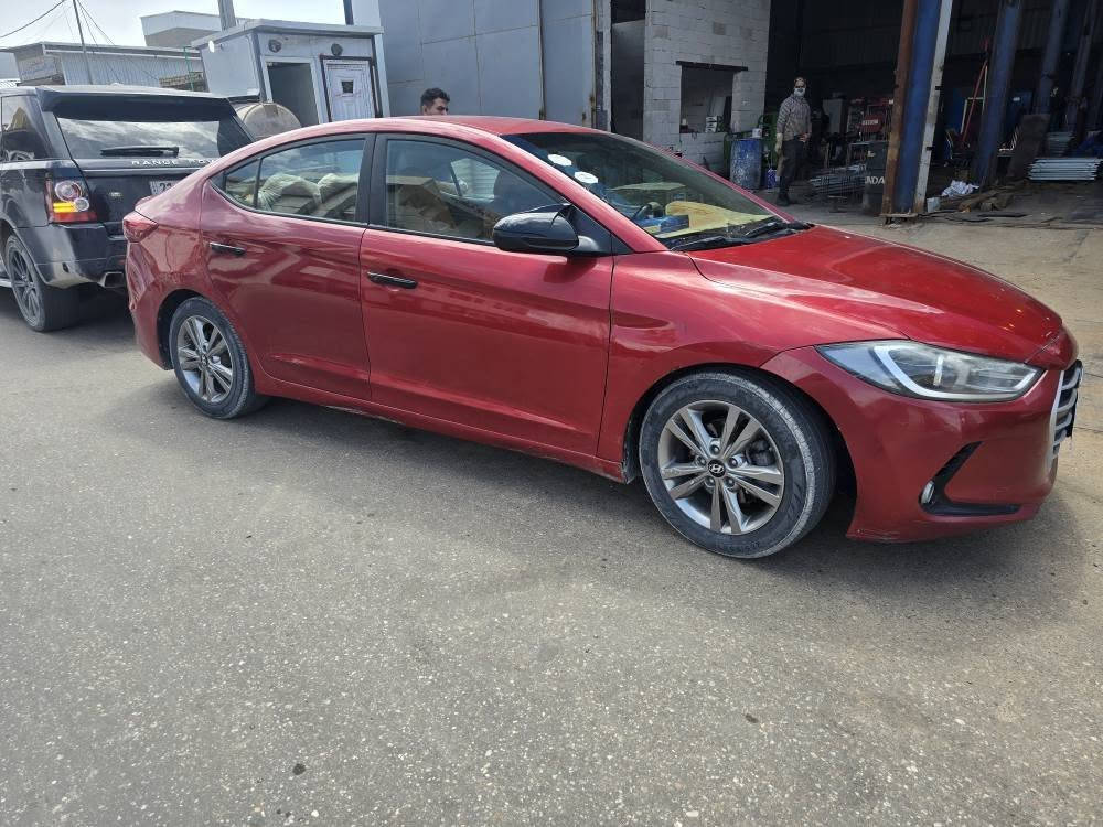 السلام عليكم عندي النتره 2018للبيع وارد امريكي حرة بسمي بيها باب خلفي امبدل والبنيد مصبوغ مكينه الفين دوش مكينه وكير كفالة السعر 114 وبيها مجال قليل *********** البصرة, العراق
