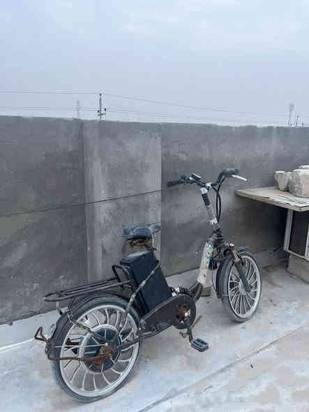 سلام عليكم حبايب 
دراجة شحن للبيع كهربائياتها ماعرف شنو بيها مابيها الصراحة لأن متروكة تجي تشوفها وتاخذها ابيعها هيكل 
عنوان البصره_القبلة
رقمي *********** متواجد فقط واتساب للأتصال
