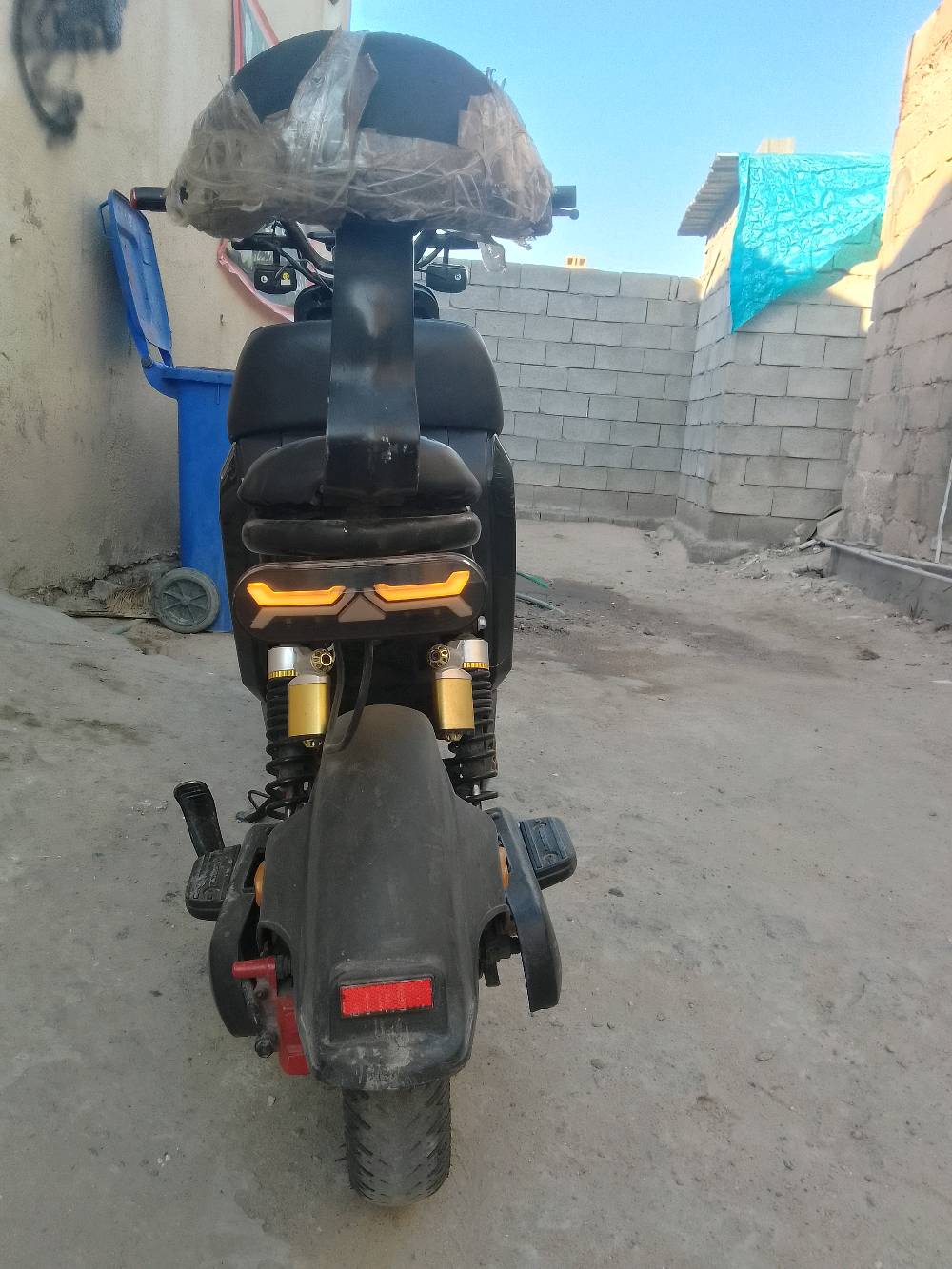 القبله حي شهداء
دراجه شحن جديدة كلشي بيه شغال نضيفه رقم بي واتساب راسل وتساب بس مراسله