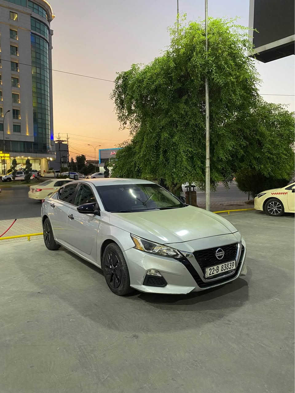 Altima 2021

رەنگ رەساسی
مواسەفات S 
3 پارجە و بستێك سبوغ بێ شانسی
گیر و مەکینە بێ کێشەیە   
هیج مەسروفێکی تێدا نیە 
مواسەفات بەسمە شەخال تەحدید سورعە
لە سفرەوە لای خۆمە تەنها 49 هەزار ڕۆشتوە

نرخ : 120 وەرەقە و کەمێك مەجال
شوێن / هەولێر
بۆزانیای زیاتر نامە بنێرن لەخزمەت دام. أربيل, العراق


**إذا كنت صاحب هذا الإعلان وتريد حذفه لأي سبب، رجاءا أرسل رسالة إلى الدعم الفني**