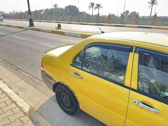 السلام عليكم لانسر تكسي موديل 2010 رقم بغداد بأسمي تحويل مباشر 
سياره جاهزه للأخير كير مكينه صدر 70% 

لايت نهار جامه جديده تخم تاير نضيف تبريد ثلج تدفئه شغاله سياره كبل للشارع  سعر 70

عنواني ديالى بعقوبه شراي اتصل ***********
