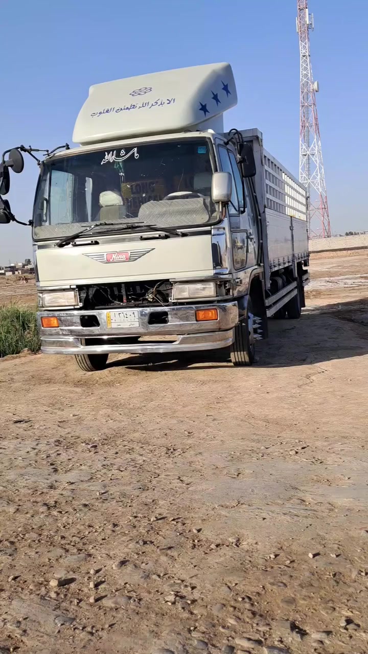 سيارة هينو البيع ستة وربع بلادي ***********
