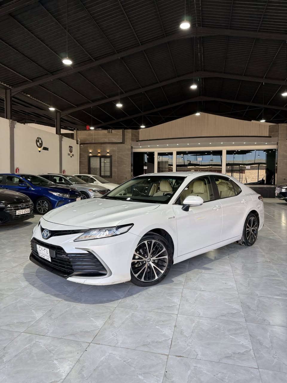 � للبيع: 
Toyota Camry 2022
 خليجي – هايبرد

🔹 الموديل: 2022
🔹 المواصفات: خليجي
🔹 المحرك: هايبرد (اقتصادية جداً بالوقود)
🔹 اللون الداخلي: بيجي
🔹 بصمة أبواب وتشغيل
🔹 أوتو هولد
🔹 هاند بريك بصمة (إلكتروني)
🔹 مرقمة نينوى – جاهزة وكامل المواصفات

📍 العنوان: الموصل – مدينة المعارض الجديدة
💰 السعر: 23,000$ وقابل للتفاوض

📞 للاستفسار الاتصال: ***********

✅ السيارة ما تصرف عليها أي شي، جاهزة للاستخدام
