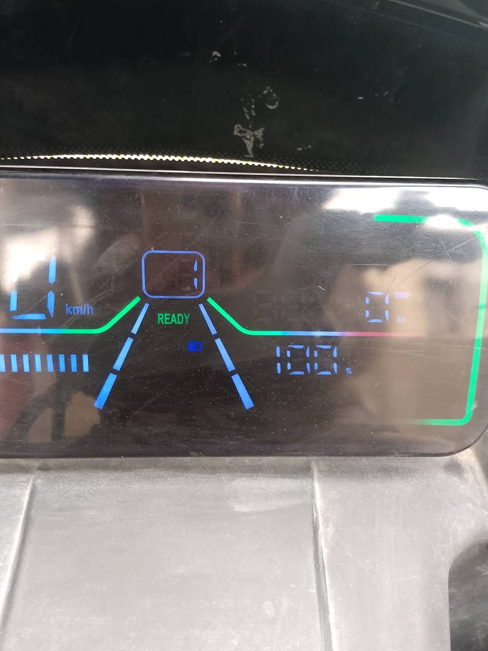 دراجه ثلاثيه العجلات شحن موديل 25نظيفه اخت الجديده.السعر/مليون دينار الاتصال/***********بالخدمه بغداد
