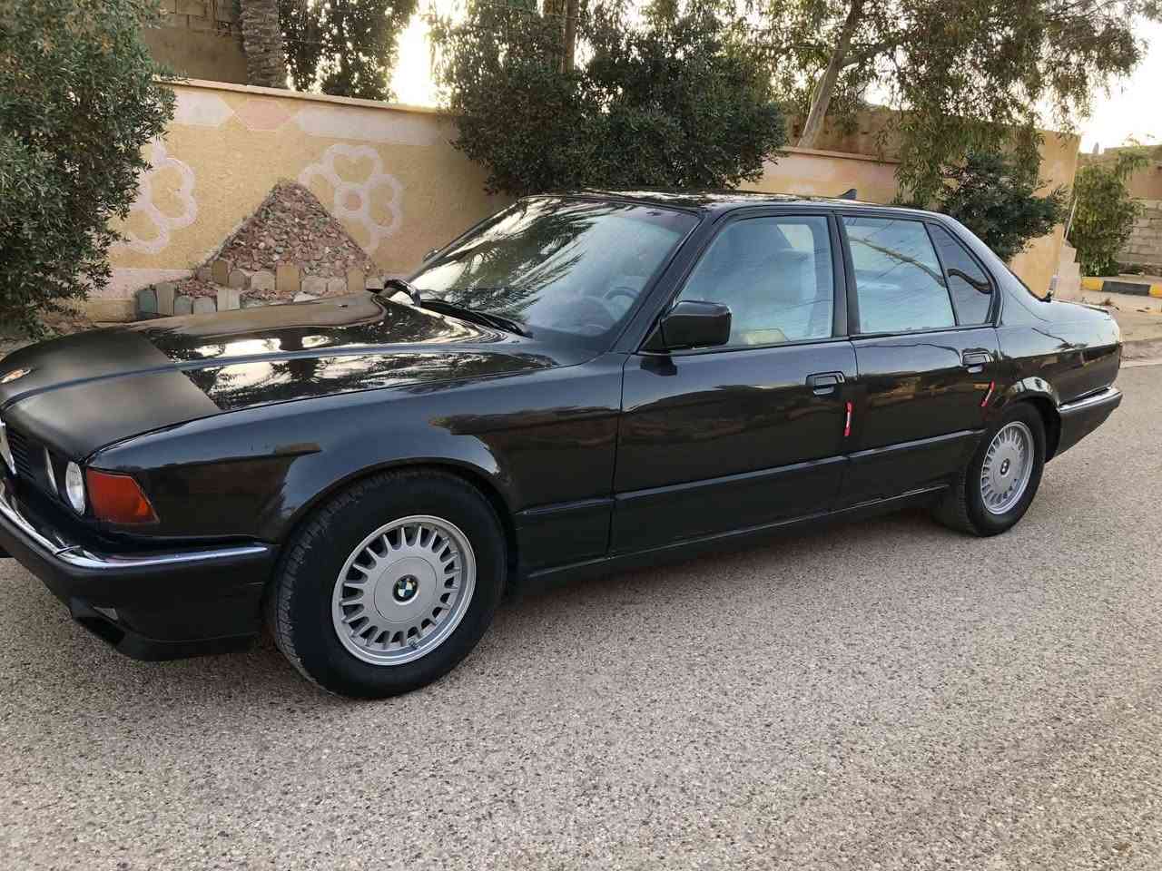 بي ام حجم 735موديل 92 رقم ادهوك دولي سياره محور كير ومحرك بطه 3000ديلكو تبريد ثلج مراوح كهربائيه سنتر لوك جام كهربائي اربع ابواب بردات خلفيه بلاد دبل فيت بم صدر خلفي امامي 100/00 شاشه تاب. السعر 45ورقه مجال قليل عنوان السياره الرمادي قظاء هيت. ***********
