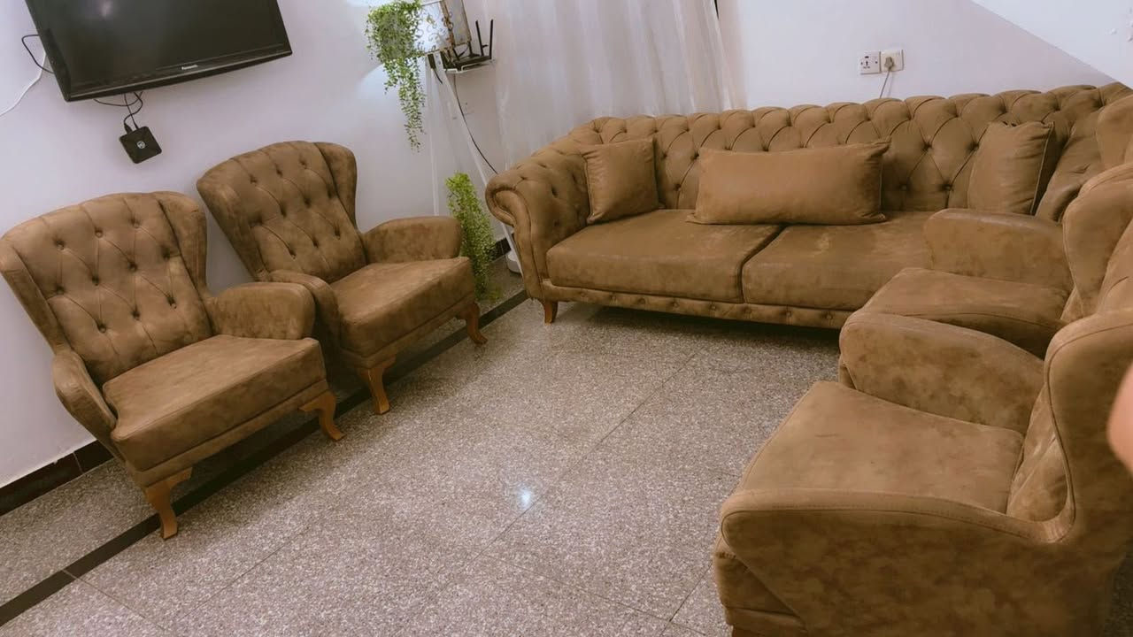 طخم تركي عشر مقاعد قماش وتر بروف مع طبله خشب زان مع ملحقاتها مع مقعدين استراحة وستان للزرع 
المراسله  ماسنجر ع خاص

الرايد يدخلي


**إذا كنت صاحب هذا الإعلان وتريد حذفه لأي سبب، رجاءا أرسل رسالة إلى الدعم الفني**