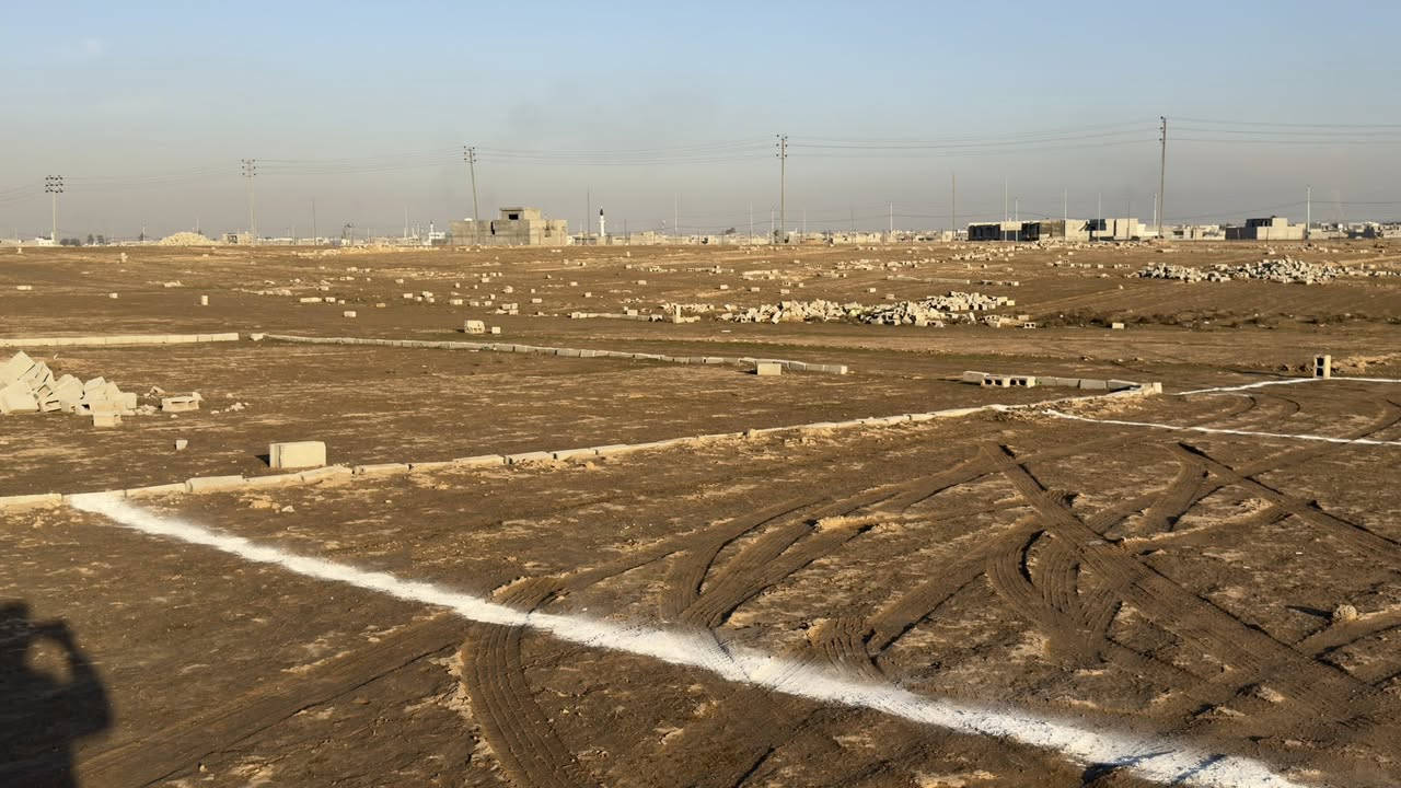 قطعة ارض للبيع زراعي مساحة 400 متر بالصيادة واجهه 20 والعمق 20 قرب شقق الصيادة ومقابل مجمع بوابة كركوك ماي وكهرباء قريب عليه موقع مميز سعرها 12 مليون للأستفسار *********** ويرهم نص القطعة 200 متر ب 6 ملايين 
#ضمانات
مضمون من العشائر والمدني والورثه
