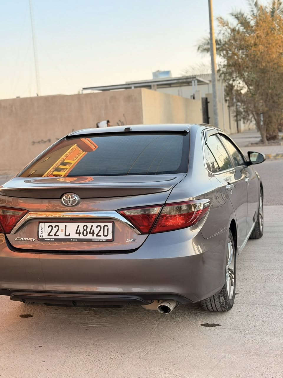 #السلام_عليكم
كامري موديل 2017 أمريكي 
اللون فيلي(نفطي)
فئة SE
ضرر جاملغ امامي يمين
رقم اربيل دولي بأسمي تحويل مباشر
مكينه 2500
گير ومحرك كفاله
تدفئة تبريد شغال
داخل اسود
نظام ايكو(تقليل صرف بانزين)
مانع انزلاق
لايت زنون
تحكم ستيرن
شفتات ستيرن
ويل كب 17
تخم تاير
السياره مال جناي مصروف عليها 
السعر 155 وبيها مجال 
مكان السياره الأنبار العامريه
للاستفسار***********
