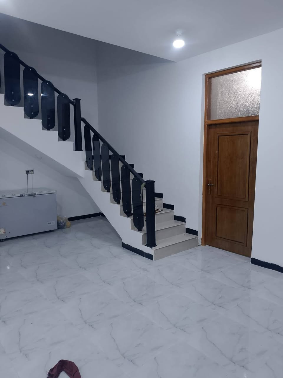 السلام عليكم البيت لبيع  الخضراء مقابيل بنزين خانه صاير بالواسطه المساحه 215 متر *********** واتساب او نتصال مكلف بنشر
