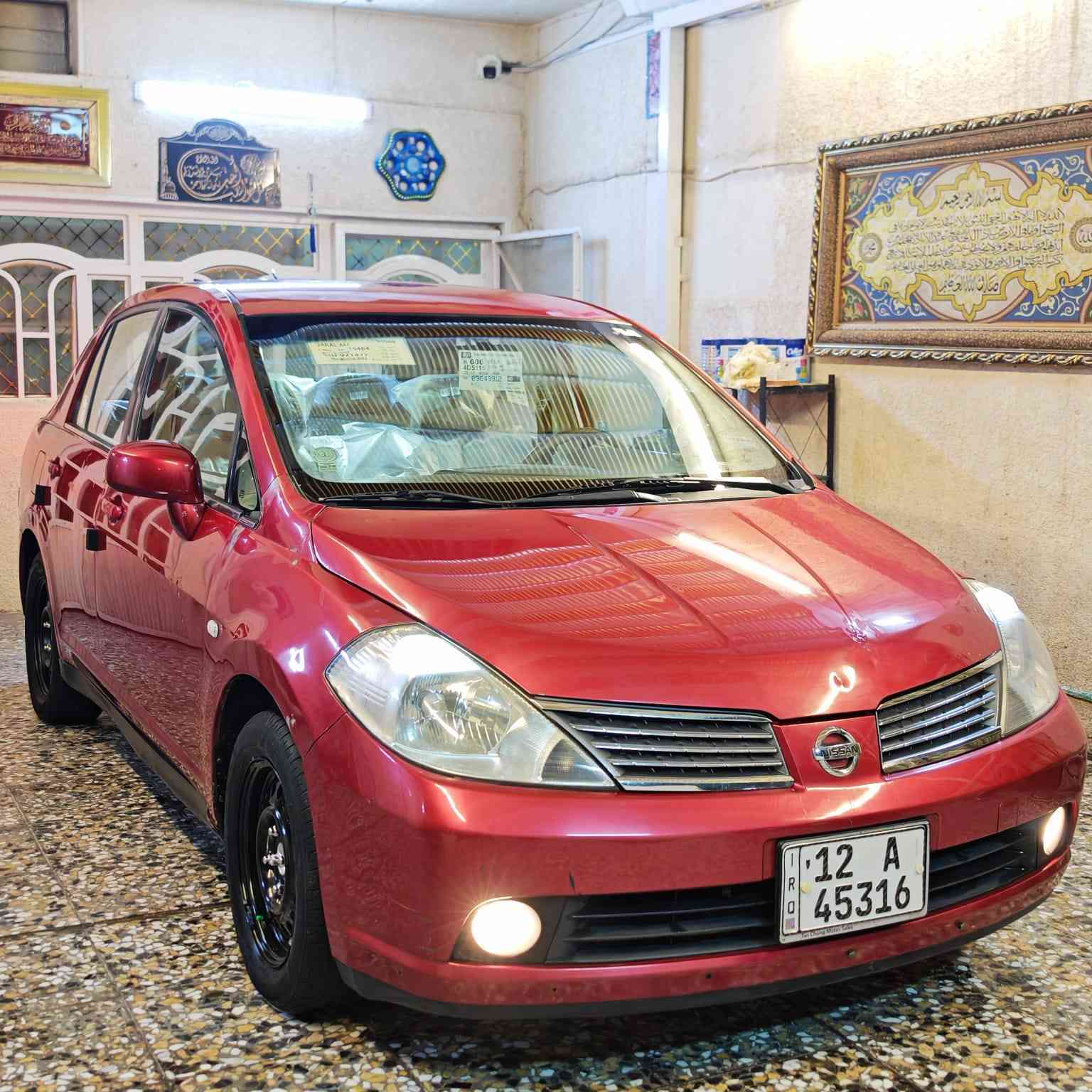 السلام عليكم نيسان تيدا موديل ٢٠٠٧ الشركة العامة
مكينه ١٦٠٠ خليجي
مكفولة كفالة عامة
ماشية ١٧٣ الف 
تخم تاير جديد
تبريد ثلج صدر جديد 
مدوشمة عام 
بااسمي رقم دولي 
هزه جديده 
تحويل بكل محافظات العراق 
شرط السونر
***********
***********
العنوان ///////بغداد//////  حي البنوك ////////
