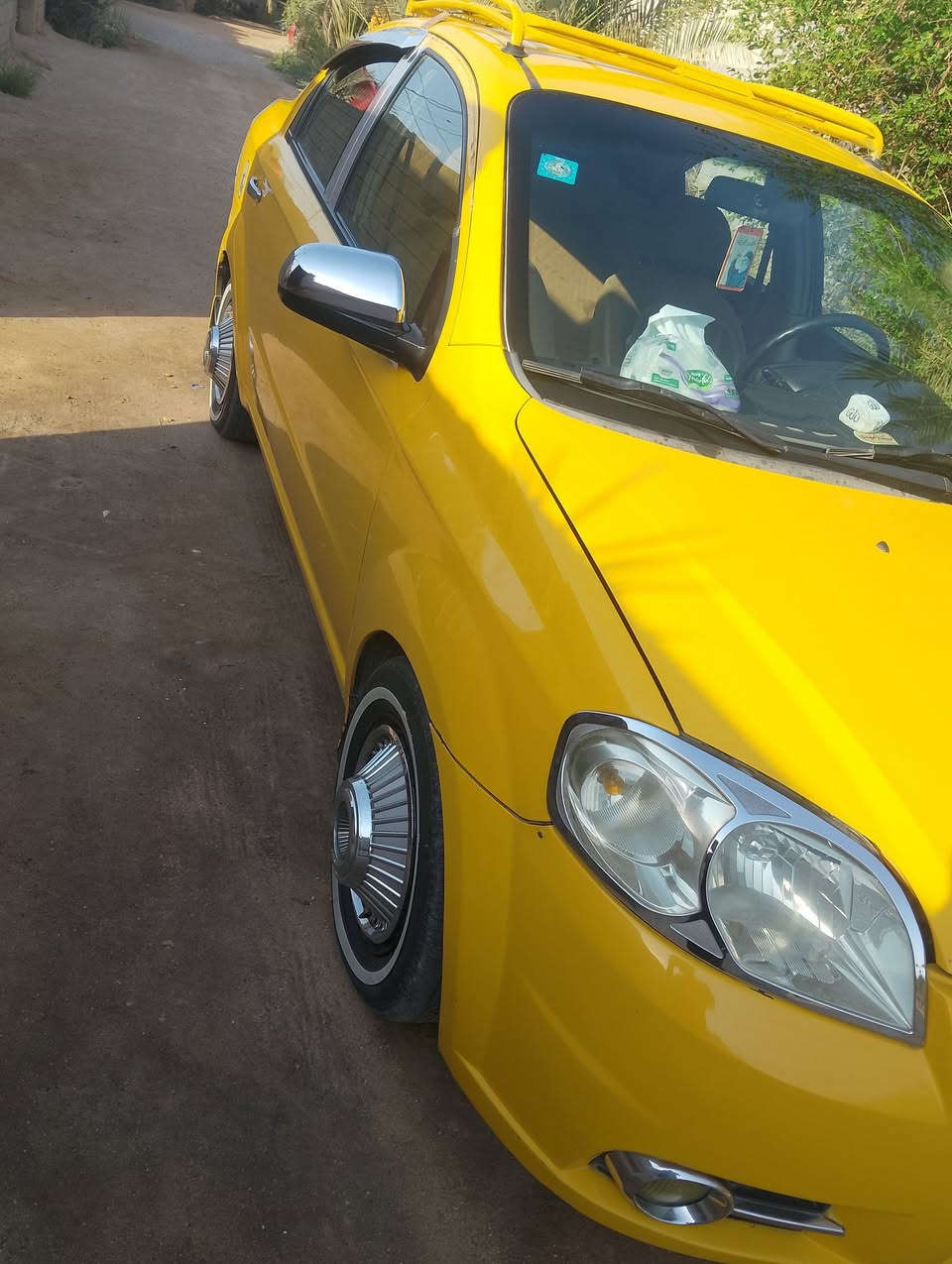 السلام عليكم 
أڤيو 11خليجي مفتوح گير عادي السعر 50 $ أو بيها مجال 

***********
