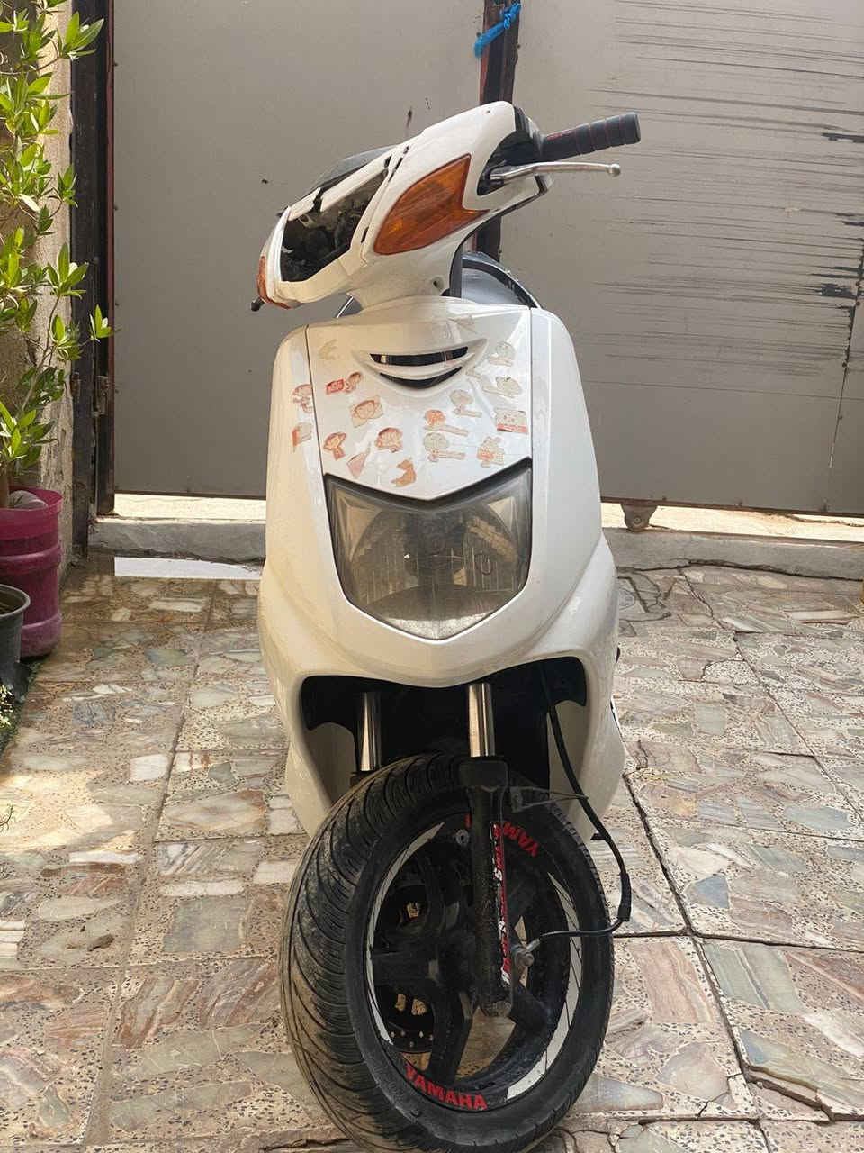 دراجه سكنس نثيه ياباني
كلشي بيه شغال اي عطل او نقص مابيه اطيه الك الك اكفلك المحرك كلشي شغال كلوب زنون اصليب جديد
سعر 325 وبيه مجال حك جيه تواصل فقط واتساب
***********
