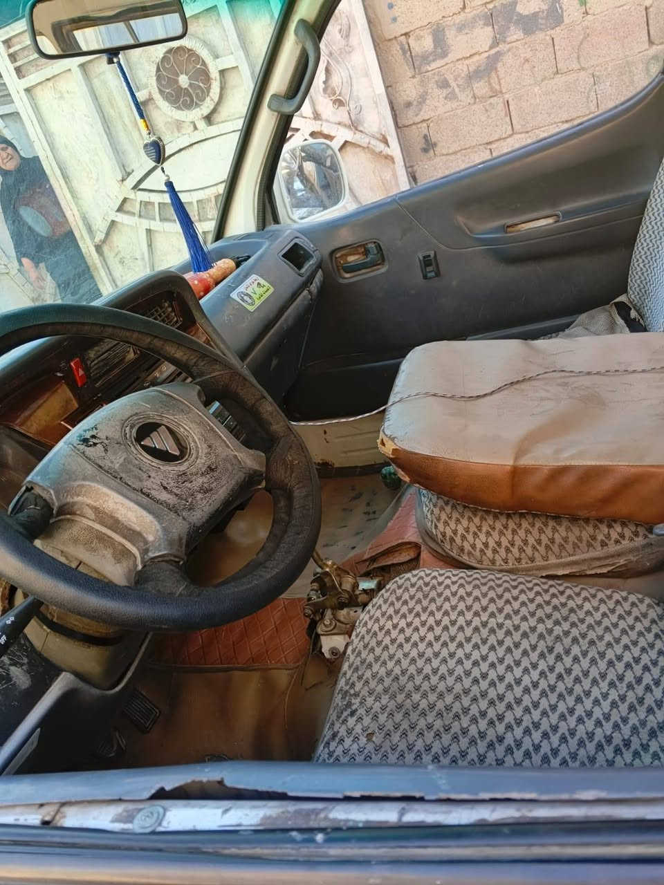 السلام عليكم كيا فتون موديل 9 سياره نظيفه جير جديد اكسنت جديد ماكينه جفته جديد سياره خير ما بيها اي نقص قبل الشارع كهربائيات كلها شغاله مو رقم بغداد الجديد غرامات ما عليها سياره من تجي تشوفها احلى من الصور كان السياره بغداد المدينه سعر اتصل***********
