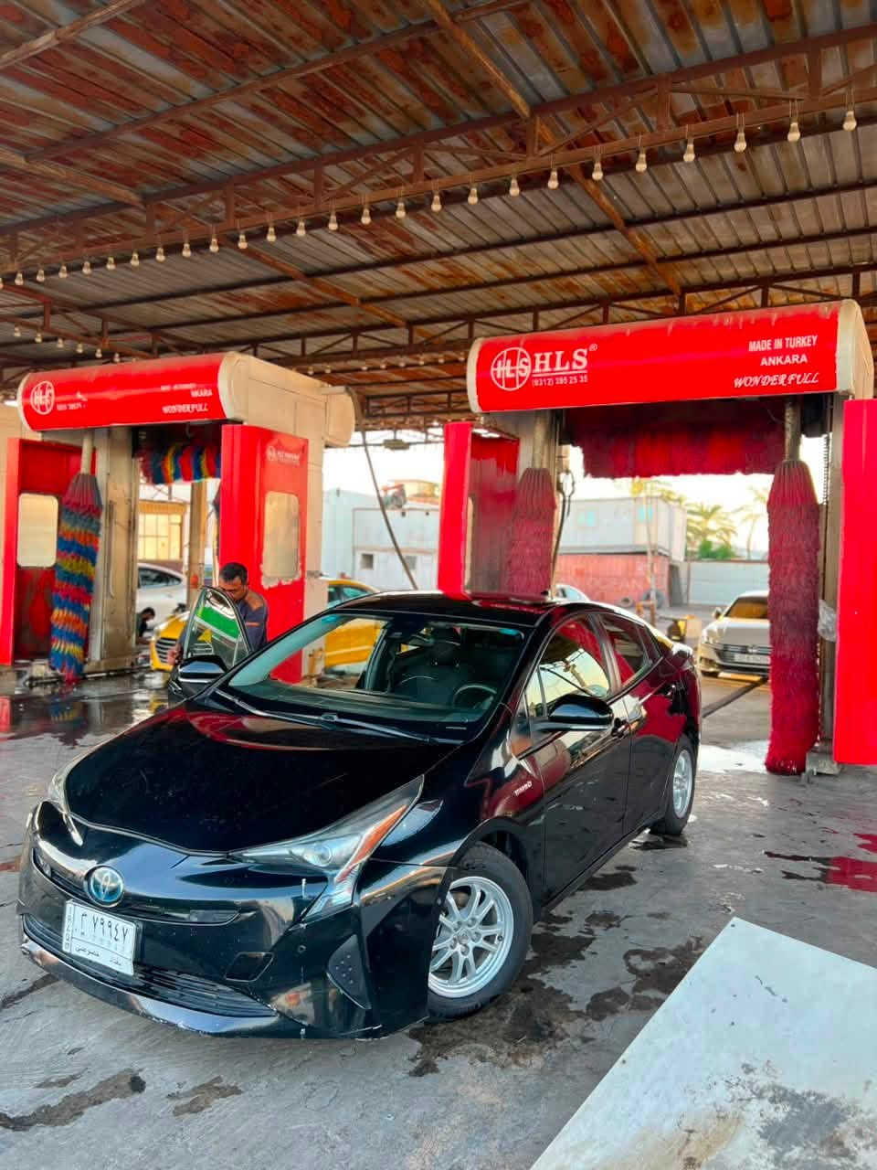 بريوس موديل ٢٢
ماشية ٩١ الف كيلو
حساسات
اصطفاف ذاتي
نقط عمياء
مكينة ١٨٠٠ هايبرد
بيها ٣ قطع تبديل بدون صبخ
سعرها 11 ونص وبيها مجال بسيط

***********
