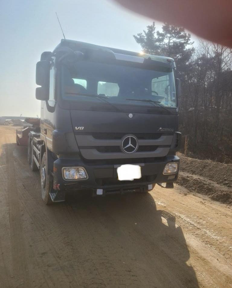 السلام عليكم .... اللهم صَلِ على محمد وال محمد.💐
.. اكتروس سكس راس …. 6x4 …. حجم 3355 …. 8 سلندر …. موديل 2010 …. مجموعة سبرنك …. 
🌷معرض (( يوسف شاحنات أوروبا )) .... العراق …. بغداد ...جرف النداف قرب الشركة العامة للسيارات 🌷...للأستفسار الاتصال او الواتس اب .... بالأرقام 🔸(( 009647827373586 ))    
         يوسف _ العراق
               (( 00491631797848 ))🔹
                 ابو يوسف _ ألمانيا
.... نرجو الأنتباه .... أوقات الأتصال من .... الساعة 9 صباحآ حتى 10 مساءآ ….
