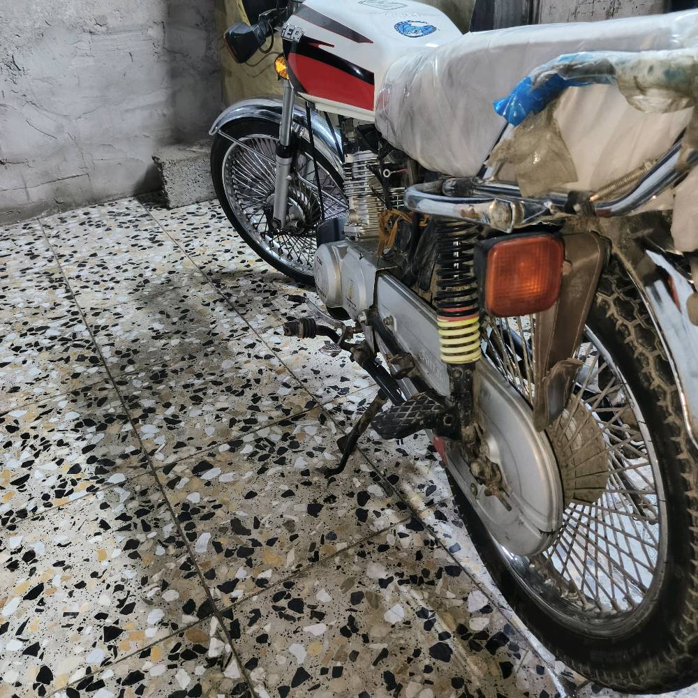 سلام عليكم دراجة ايراني 4كير اصولي موديل 2021مدفوع كمرك لدراجة حلوه ونضيفه أمانة الله لدراجه جانت ب مخزن لعنوان بغداد 