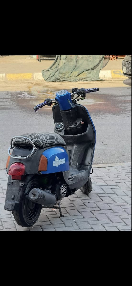 دراجه بوليس للبيع  دراجه حلوه بمعنى لكلمه حلوه بيها عطل واحد بس سلف مجاي دير فقط مكان لدراجه بغداد زيونه الدراجه رايدها ب٤٠٠ وبيها مجال حك لجيه  ***********
