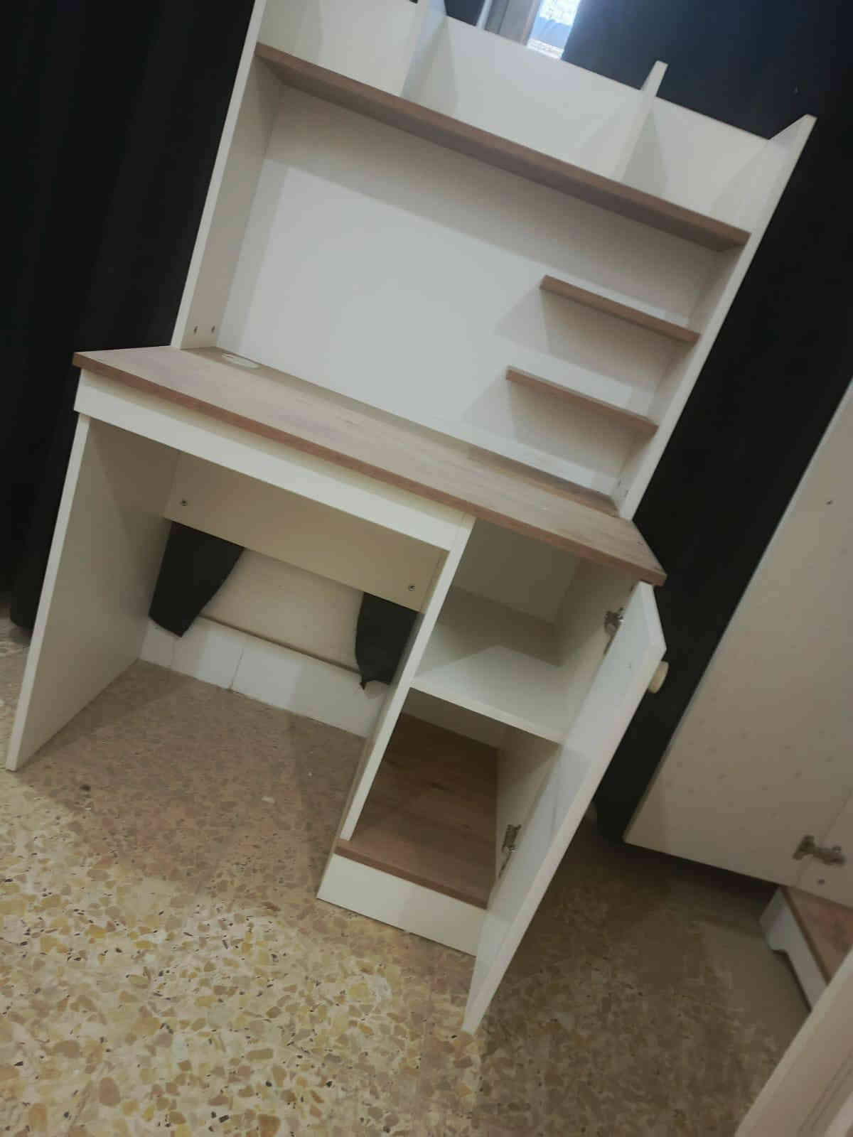 غرفة نوم  ٥   قطع   
مامستخدمه ابد  فقط منصوبه 
سرير  + كنتور  ٤  ابواب  + ميز مرايه + ميز  دراسي  +  كومدي 
#السعر   ٦٠٠   الف بي مجال 
#العنوان : بغداد - الغزاليه  شارع الخطيب الزراعي - قرب  جامع الامام  الحسن  عليه السلام 
#الي يريده  يتصل بالرقم 
‏‪0774 196 8336‬‏
#واتساب #  واتساب # واتساب 
يرجى متابعة الصفحه  
ليصلكم كل ماهو جديد 
نعمل لخدمتكم 
علي البابلي
