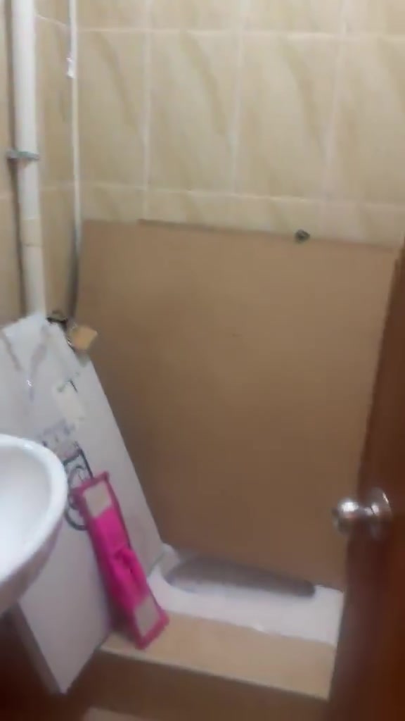 الشقة بسماية للايجار بلوك B2 عمارة 205 طابق الرابع 
محصل على موافقة ايجار 
سبلت واحد على صالة
سبلت اضافي قابل لشد
ديكور مطبخ كامل 
وتفاصيل موضح ب فيديو كامل
الرقمي للتواصل ***********
