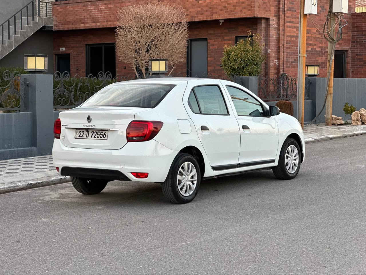 رينو سيمبول  2020  ئۆتۆماتیک 
سفري ئيره يه
ليد و بلاجکتور سوكان ڤوليوم ناو زەرد
ته نها يەک چاملغی پشتی سبغە بێ داخلی
هەموو شتێکی تازەیە و بەناوی خۆمە
سعر تەنیا 80 وەرەقەیە
ژمارەی خاوەنەکەی
*********** واتساب أربيل, العراق
