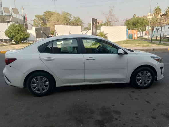 كيا ريو 2022 وارد امريكي حادث خلفي سيارة بدون ايرباك ماشية ٣٥ الف سيارة حلوة جاهزة 
تريد وكالة تريدة سنويه اني جاهز 
السعر ١١٣ $ 
مكاني بغداد الاعظميه 
الرقم ***********
