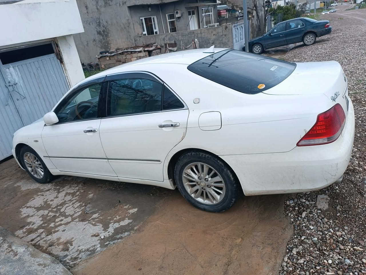 بە ناوی خوا
شاهینە موس
مۆدیل 2005
گەورە بە گەورە بێ دوکەل
دو دوگمە 
سوکان ڤۆلیۆم و کارەبا
مەجموعەی لیکسزز
هەمو گیانی بەشەرت
بی نوقسانی بی دەعمو لیدراو
بۆیاخ بەش شوین موسی بۆیاخە
سەقفی شوشەیە هیجی پیوە نیە
کامل مەسروف کراوە
تەبرید ساردو گەرم لەسەر سویج
چوار تایەی تازەی لەژیرایە
ڕۆنی گێڕو مەکینەی تازە گۆراوە
مالەکە تاحەز بکەی جوان
سعری 66 گەڵاو مەجال
تکایە هەمو شتیکم نوسیوە بەس بۆ مەعامەلە تەلەفون بکەن
لە دەربەنیخانم
***********
ئەدمین
