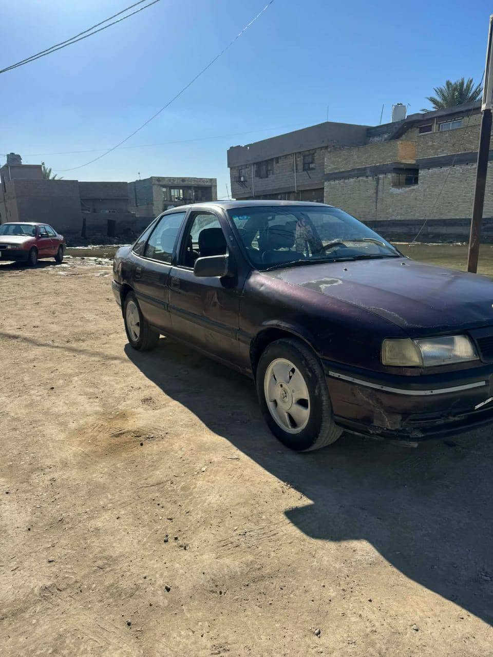 سلام عليكم اوبل فكترا للبيع موديل 1993 رقم بغداد السنويه موازي سياره بلاديه بدون ضربه حجم المحرك ٢٠٠٠ كير اوتماتيك وارد اوربي بدون تبريدجديد صدرهة الامامي والخلفي جديد تأيرات تخم جديد الكهربايات كلهة شغاله الكشنات والبطاين صاج قطعة وحده بطانه السقف جديد والكاعيه جلد موصفات باور ستيرن نضام ABS ويل كب ورده اصلي سياره جاهزه لايت زنون شمسي السعر40 وبي مجال مكان السياره ب بغداد ابو غريب 
***********/***********
