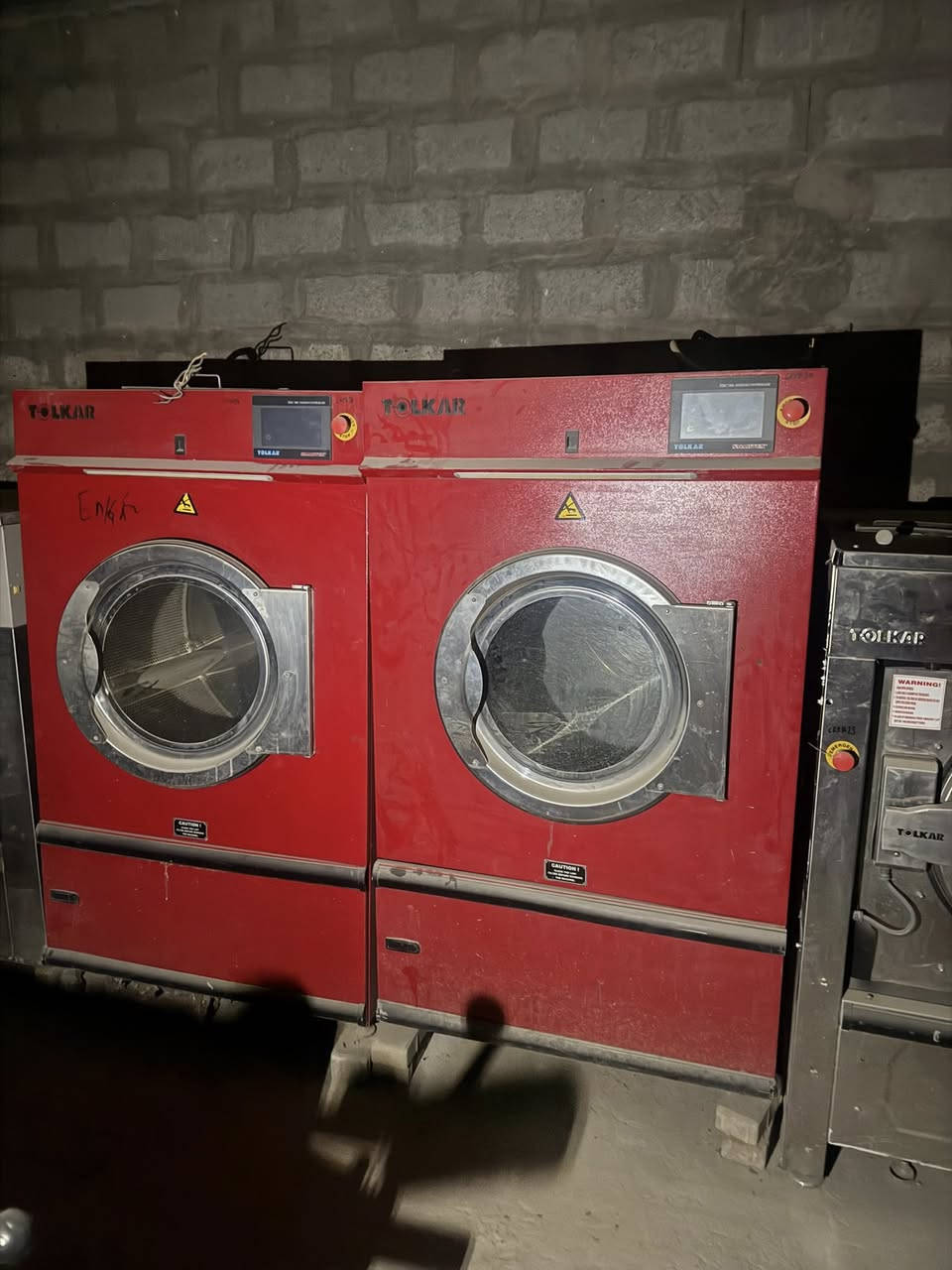 يتوفر غسالات ومجففات عصارات سجاد ماكنه غسيل السجاداحجام الغسالات من 10 كيلو  الى 50 كيلو 
والعصارات 4.20م او 3م
وغساله السجاد 4.20 للتفاصيل اكثر الاتصال ***********
*********** او الاتصال وتساب
