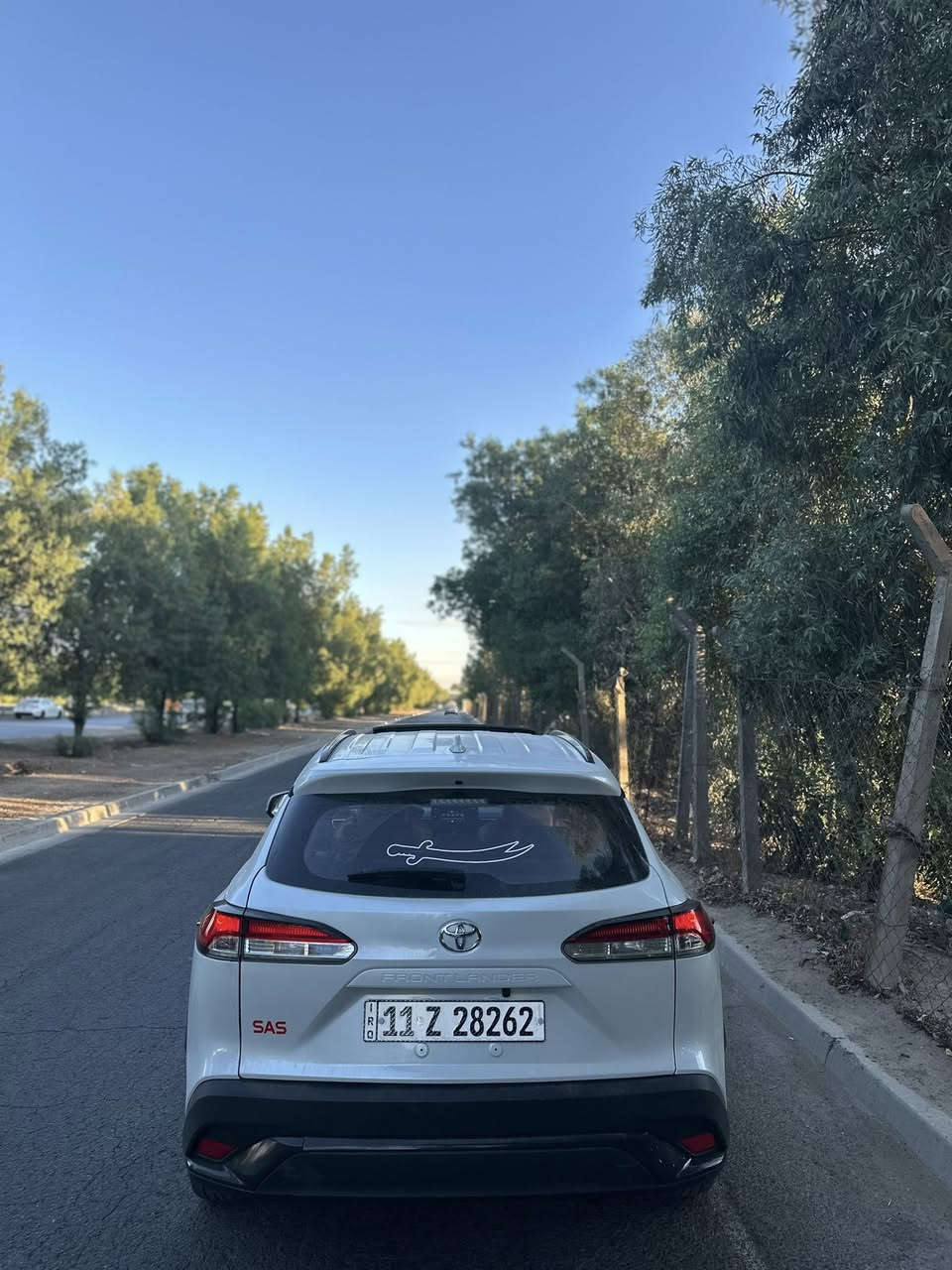 سلام عليكم 
للمراوس بجارجر او اوباما 2018 وفوك ونتراهم ع فرق 
تيوتا فرونت لاندر هايبرد محرك 2000
موديل  2024
فول 
سلايد رادارات  اوتو هولد اشاير مري داخل جلد احمر 
صندوك كهرباء 
بلوجكترات 
ماشيه 11 الف 
سنويه باسمي 
رايده ب177 ورقه 
*********** 
بغداد الكرخ
