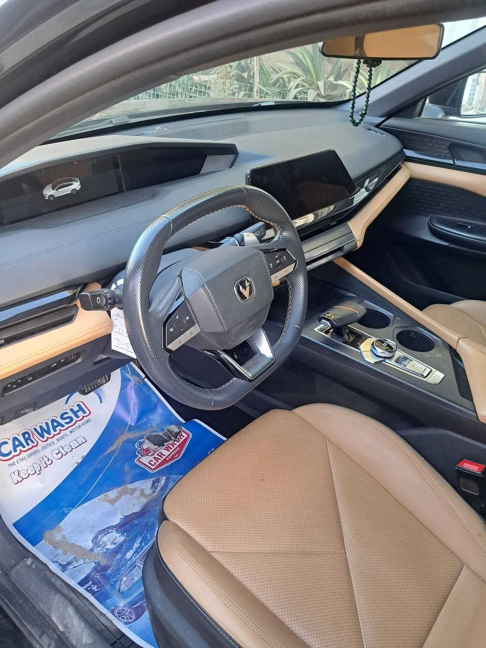 السلام عليكم ورحمة الله وبركاته 
سيارة شانجان يوني صالون ٢٠٢٣ مكفولة كفالة عامه من الكشر والمحرك فول مواصفات السعر ١٦٠ المكان منطقة الحرية دور نواب ضباط رقم صاحبها ***********
