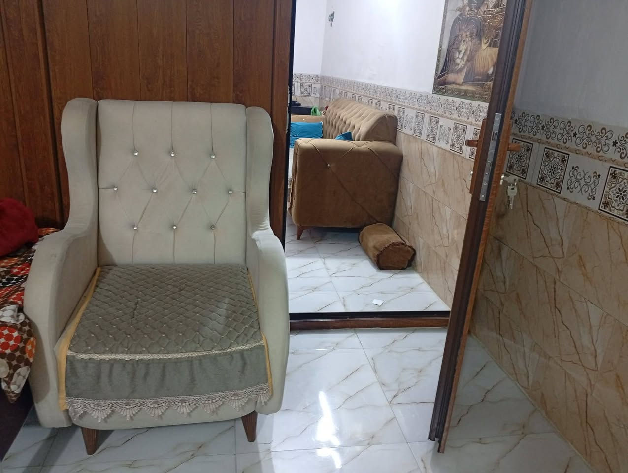 بيع مستعجل كربلاء كنطره السلام مطعم عين التمر 
غرفه تركيه 💛ب900وبيه مجال قليل بعد. وياه زاويه 
تخم 450 💖10مقاعد مابيهن اي شي بيها مجال بسيط


**إذا كنت صاحب هذا الإعلان وتريد حذفه لأي سبب، رجاءا أرسل رسالة إلى الدعم الفني**