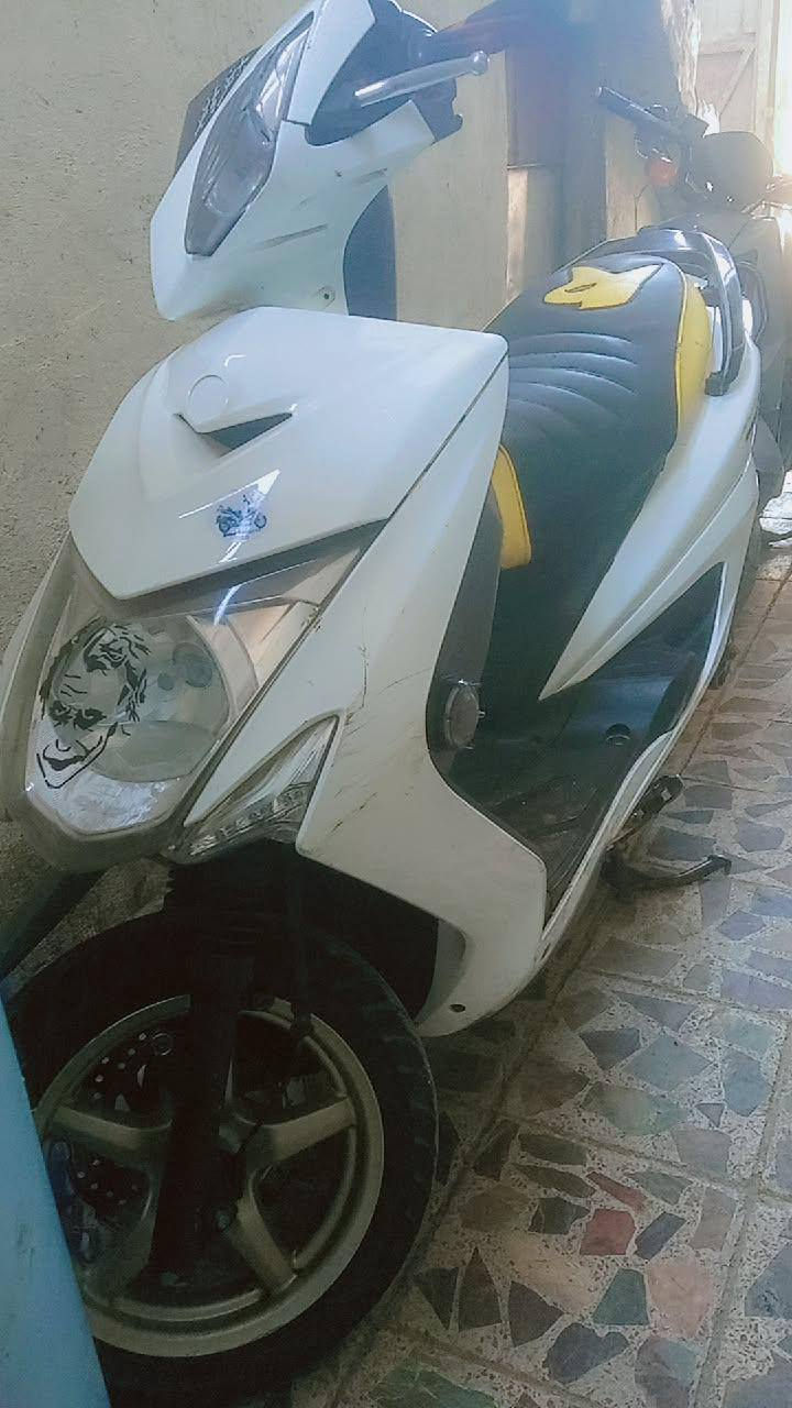 سلام عليكم دراجه سكنس لد البيع السعر ،500
مكينه تخبل كهربائيات كلها شغاله بس غسلتها وكامت مدير متشتغل مادري سلف شوف شنو عطل بيها 
مكاني بغداد مدينه الصدر 
ممتواجد فيس الرقم  وتساب فقط ،***********
