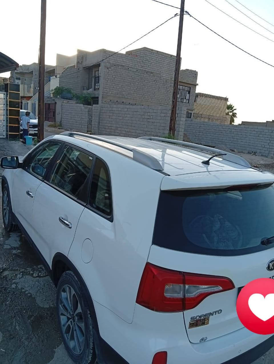السلام عليكم
سورنتو ٢٠١٥ خليجي
 مشروع وطني تحويل مباشر رقم بغداد 
  مواصفاتها
  مكينه ٦ سلندر 
٧ راكب
  بصمه تشغيل وابواب 
جلد و كرسي كهرباء
 و تبريد بيانو 
٣ قطع تبريد
 و داخل صاج لونين 
 و تحكم مقود
 و اناره ترحيب 
 ولد امامي  خلفي 
 حساس امامي و خلفي 
اشاير  بلمري 
 مري شفط 
داخل صاج 
 بردات اصلي 
 ويل كروم ١٩ 
السياره جاهزه ما بيهه اي نقص 
بيها صبغ باب وجاملغ السائق اثر شخوط بدون اي معجون او اي تعديل السونار موجود راسلني واتس اب يوصلك 
مكان السيارة ديالى بعقوبة التحرير شارع الحولي 
 و السعر ١٦٥بيها مجال قليل كلش 
 للاتصال على ***********
او ***********
