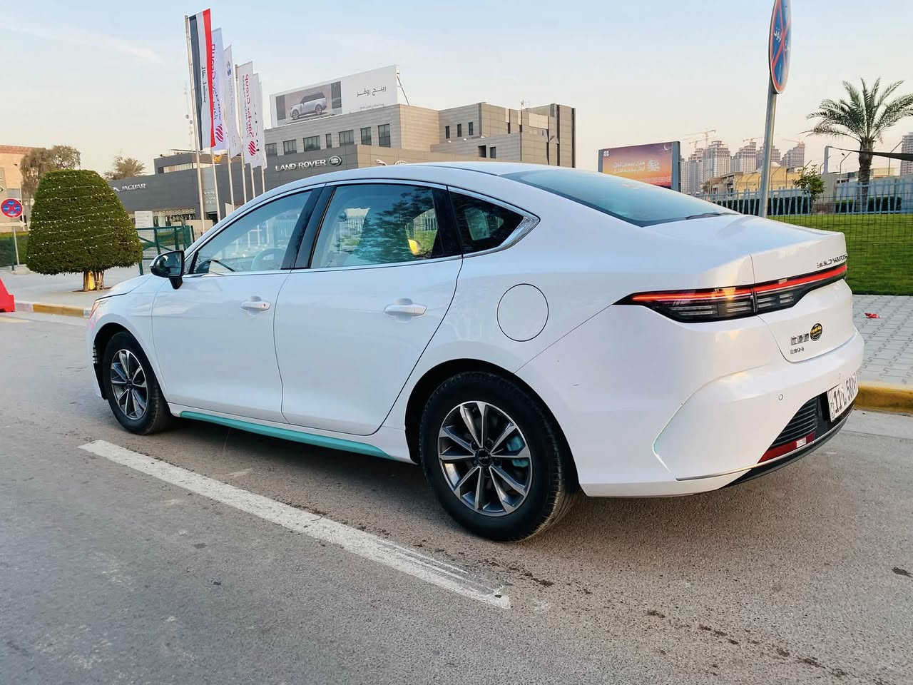 السلام عليكم BYD دستروير رقم بغداد بأسمي ماشيه 41.000 المواصفات معروفه السعر 18.750 مليون داخل فيروزي جلد ولد مخفي مكاني بغداد ***********

