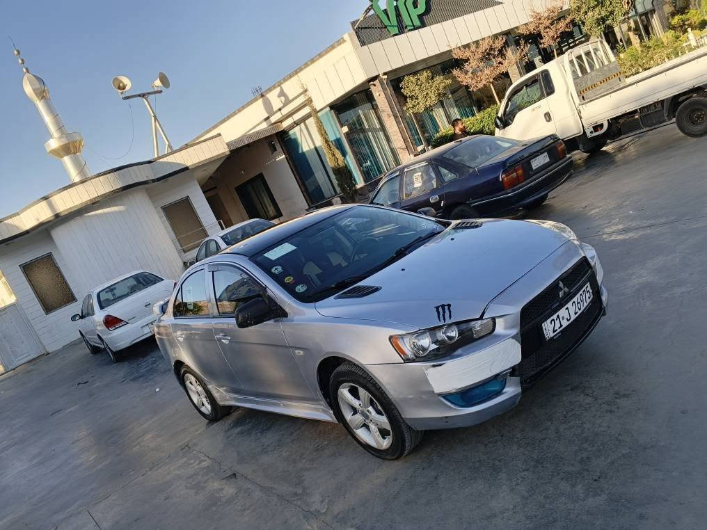 سلاوی خواتان لیبیت 
لانسەر 2008خلیجی مەکینە 20
نرخی 79گلاو کەمیک مەجال
***********
***********
سەنەوی و رەقم و هەزی تازیە.
حیزام سبوخە لەسەر ساخی بی
 دەعم  بەشەرت. گیرو مەکینە و تەبریت بەشەرت. مەکینە 20ی مەرخوب. (ناو زەرد،ئۆتۆماتیک . دبل گیر. شاشە ئابیت . کامیرا. حاسە. abs.جام کاربای . ئاوینە کاربای . قفل مەرکەزی. ویل کڕۆم.....) 
سیاریکی  جائیز و ڕیک پیکە بەشەرت
شیون ناحی تەکیە نزیک سلیمانی
زۆر سباس السليمانية, العراق
