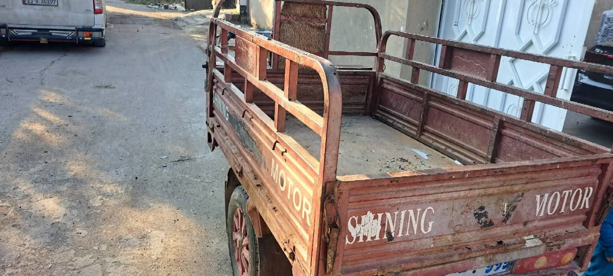 السلام عليكم
ستوته للبيع موديل 2017 اوراق اصوليه مكاني ديالى دلي عباس سعر 800الف وبيهه مجال 
*********** اتصل ودلل
