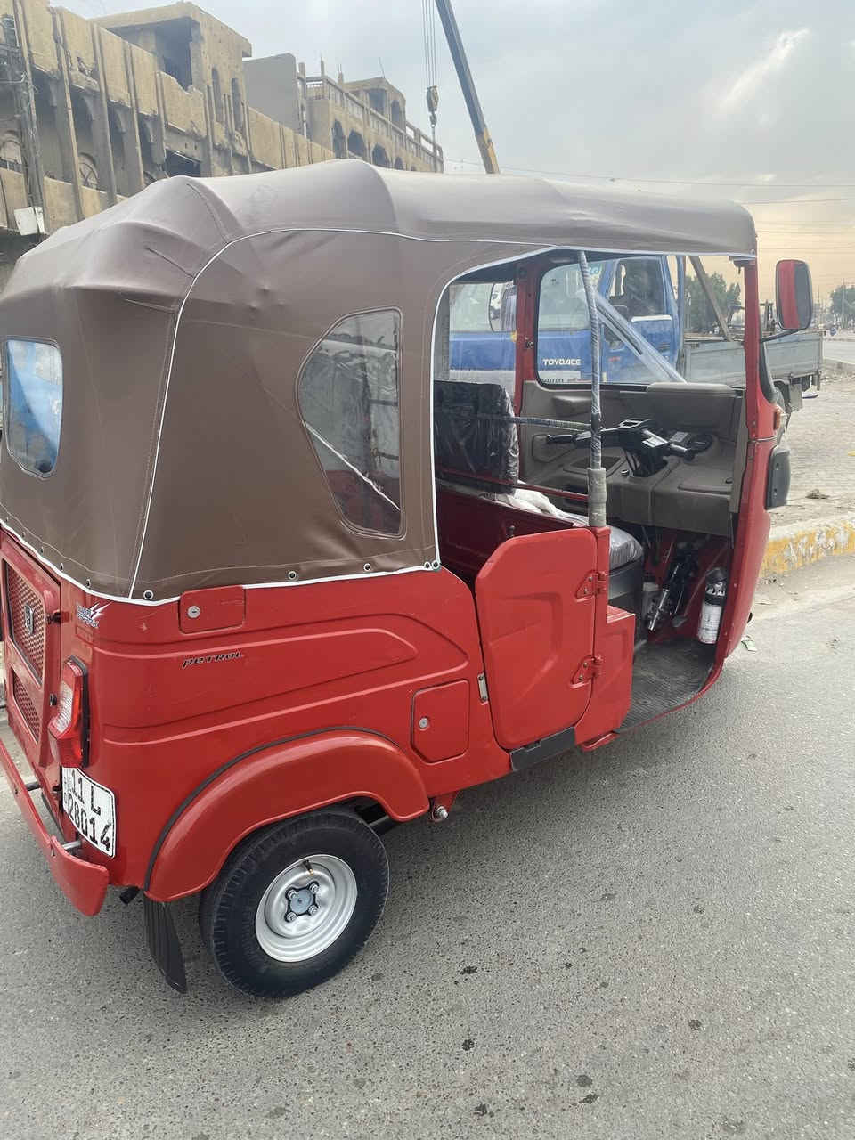 سلام عليكم تكتك للبيع موديل 22 مكينة مكفولة مامفتوحة بعدهة زيرو لاضربة ولة صبغ بس دوس سعر 8800 شراي يتصل ***********
