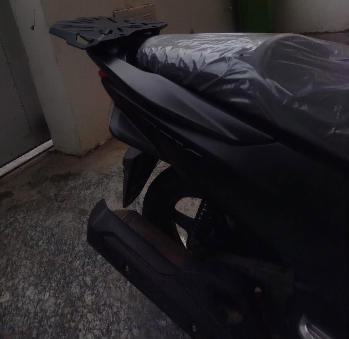 حياهم الله pcx جيل ثاني دراجه جديده بمعنى الكلمه 
1 بصمة 
2 يدات تدفئة 3 اوراق اصوليه يعني تترقم 
مكاني الحريه *********** 
السعر 13

