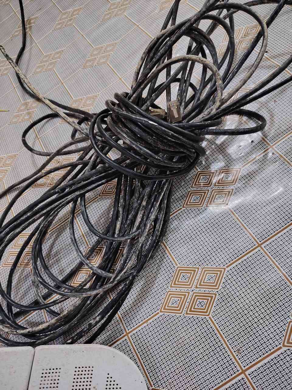 السلام عليكم صحن للبيع نظيف وجديد ما بي شي والشراي يتصل على هذا الرقم ***********
