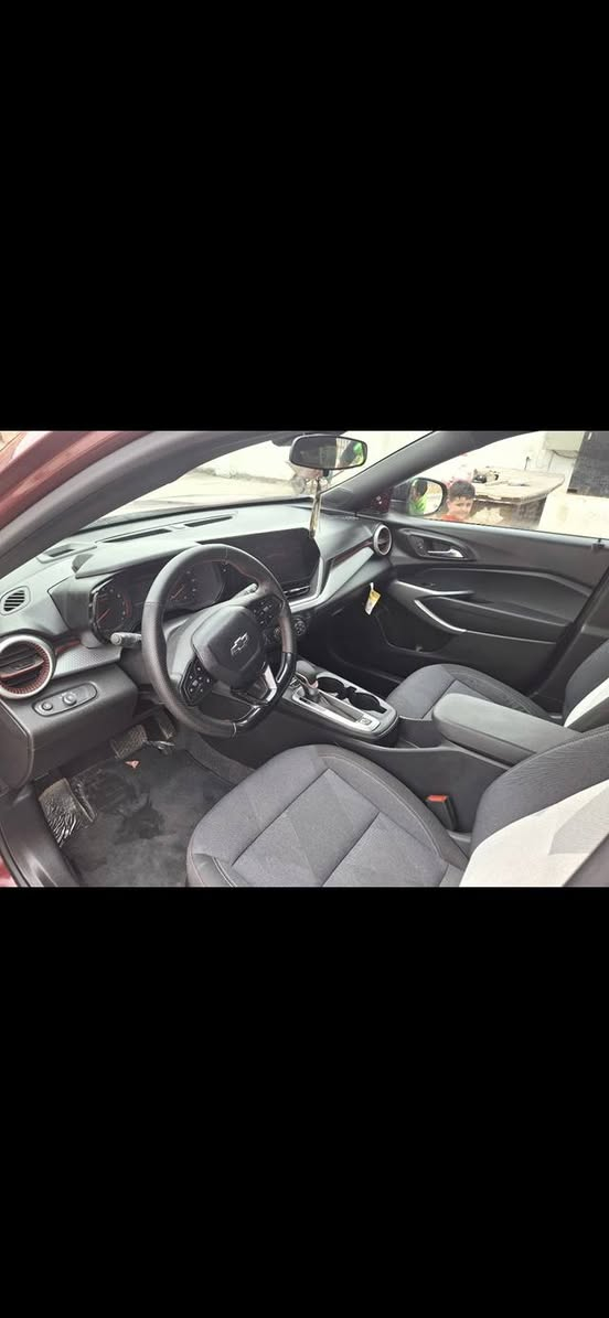 سلام عليكم للبيع او مراوس بسيارة أقل بحدود ٧٠_٨٠ ورقة
شوفرليت تراكس موديل ٢٤ سيارة نظيفة جدا مرقم بغداد مابيها اي نقص ، فئة ار اس فتحة رادار تحديد مسار باقي مواصفات معروفة حادثها بنيد تبديل اجت بدون جاماغلات يعني ٣ قطع بيها 
ماشية ١٥ ميل 
سعرها ١٤٠ للاتصال ***********
