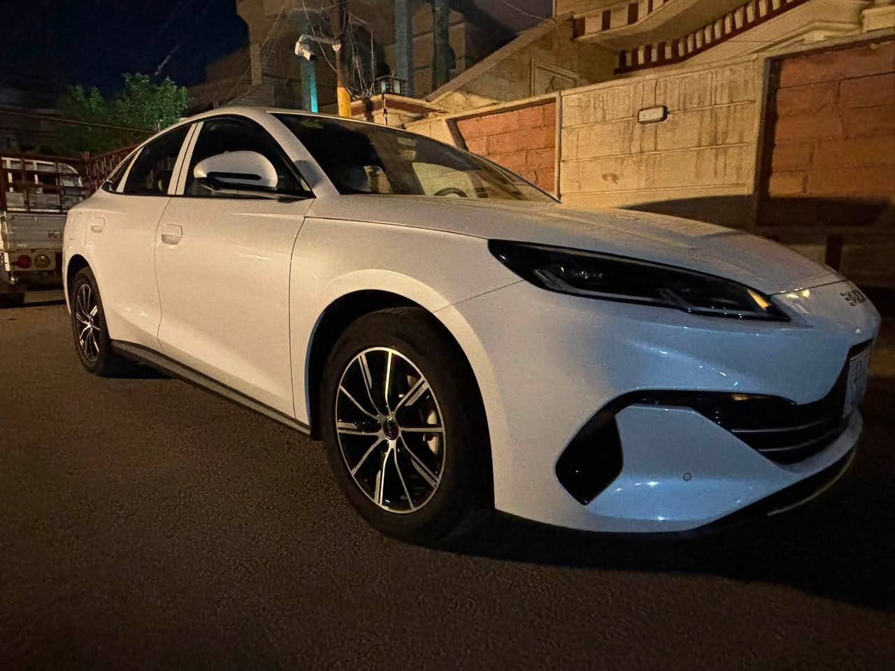 للبيع BYD سيل 6 موديل2025

ماشية 9000 الف 

رقم بغداد ب اسمي 

بيه رصعه بالجاملغ الامامي بسيطه ومعدله وموضحه بالصوره 

بصمة تشغيل 

مقاعد جلد

تفويلة البانزين 2100 كم 

شحن  80 كيلو 

4 كامرات

حساس امامي خلفي 

لايت  بك لايت لد 

كروس مثبت سرعة 

ويل 17 

مكاني/ بغداد حي الجهاد  

السعر 24 مليون 

للاستفسار / ***********
