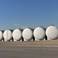 خزانات للبيع ١٠٠الف لتر بليت 6 و8 ملم 07702389110