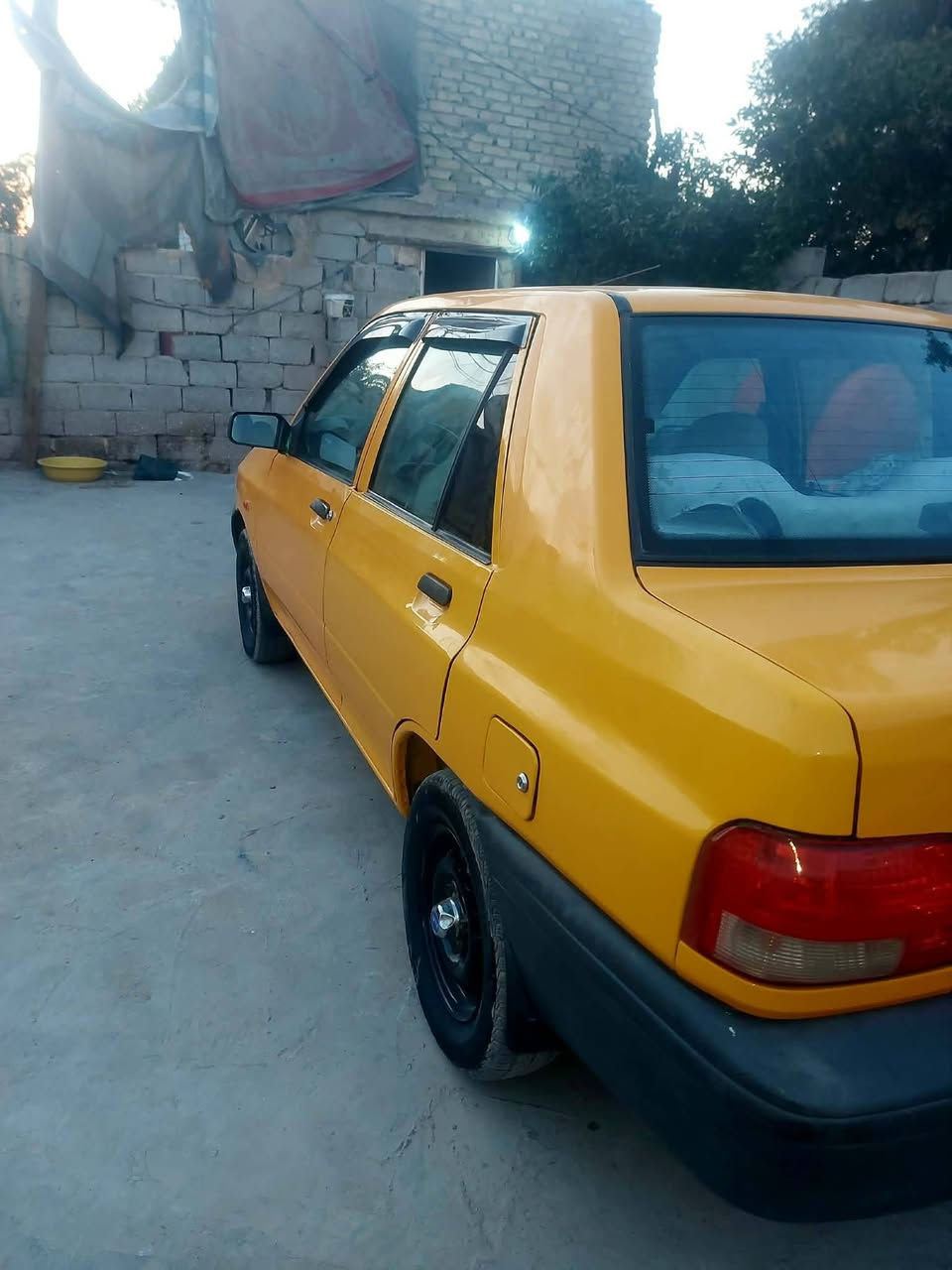 سلام عليكم سايبه موديل 18  بيه باب بدل سيارة جاهزه حداديه كير محرك شرط سياره جاهزه برغي ما ناقصه سعر 50 وبيه مجال مكاني كربلاء ***********
