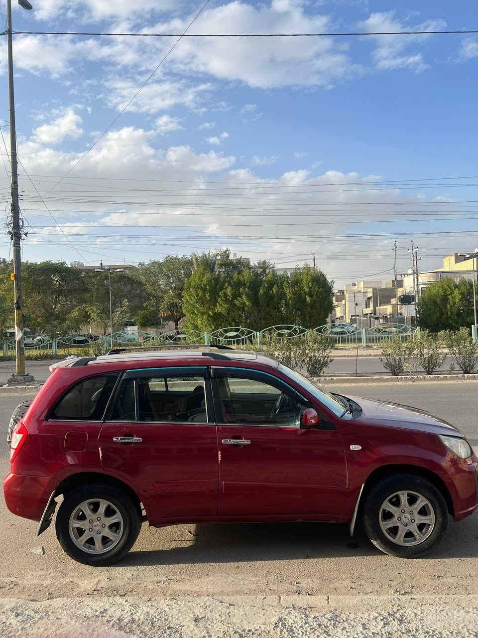 السلام عليكم
تيكو موديل 12 شكل 13 

بدون صبغ شواصي لغود كفالة
 بيها ضربة بسيطة بلباب مال سايق فقط 

 رقم بغداد الجديد تحويل ثاني يوم  

كير مكينة ناعمة على ايدي  سياقتها حلوة  

مسويلها ادامة كاملة السيارة جاهزة 

المواصفات :
تحكم ستيرن فتحة 

شاشة وكامرة

اشاير جانبية + تحكم مري 
تحكم جامات كامل  
تدفئة كشنات 
 

موقع السيارة بغداد البياع  

***********
