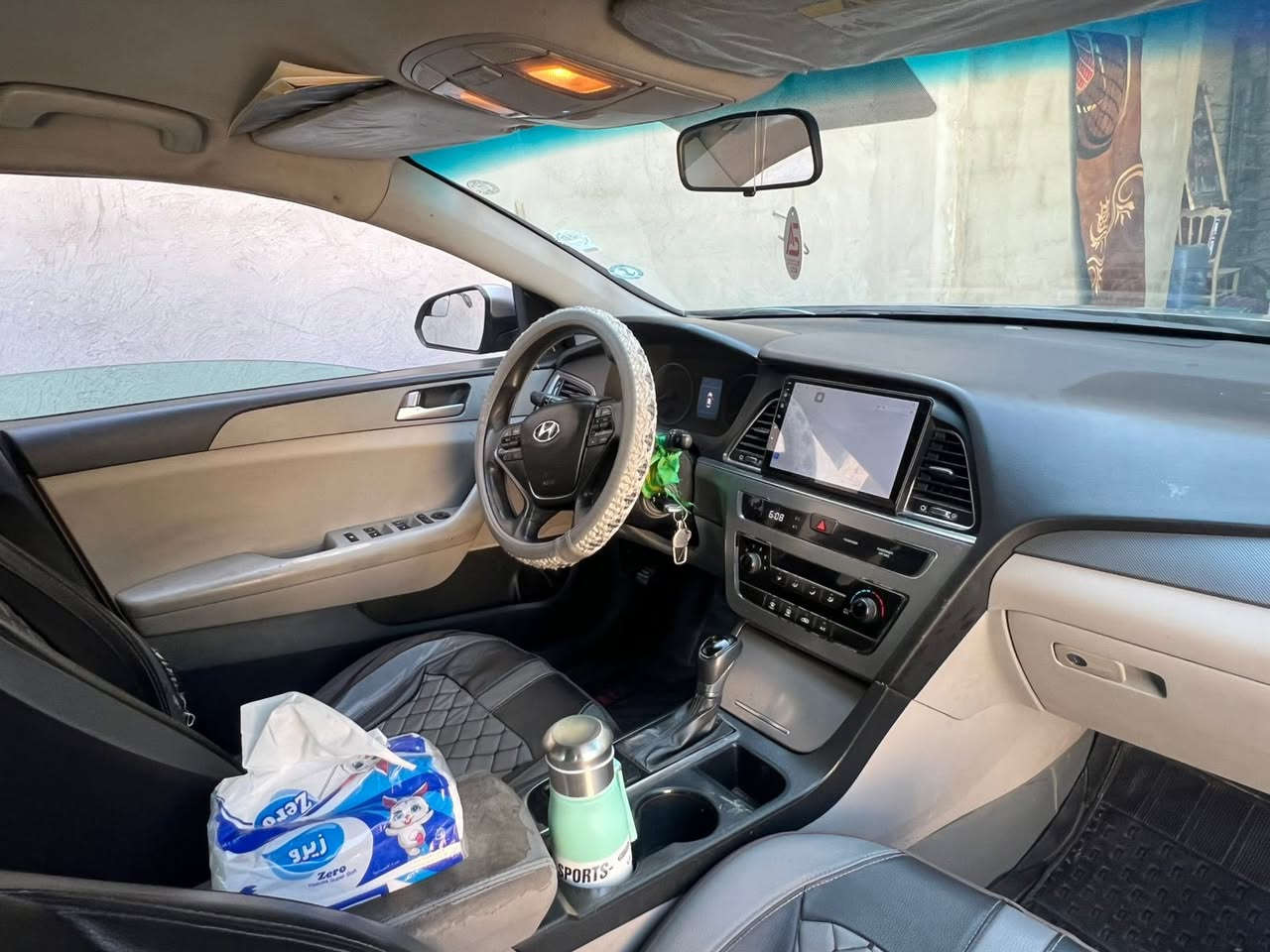 السلام عليكم سوناتا للبيع الموديل 2016 السونار مرفق وياها مكاني بغداد الجديدة السعر 120 

***********
