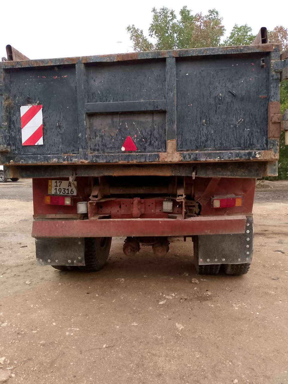 السلام عليكم ابو ردين للبيع مديل 80 جفالي  مكفوله كفاله عامه بلاديه  مكان سماوه 
للاستفسار ***********
