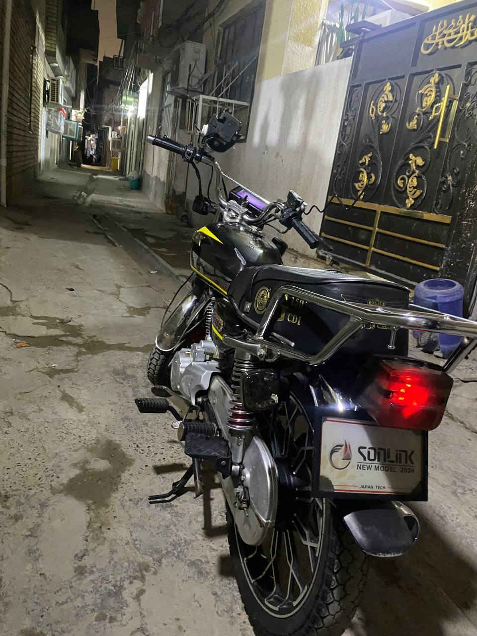 سلام عليكم دراجه سونك 5كير موديل 23محرك 150 ومكفول دراجه مكفوله كفاله عامه برغي ما مفتوح ايشي  كهربائيات كله شغاله ما عدى الدشبول رايده 750 وبيه مجال للشراي مكاني بغداد كريعات رقمي ***********
