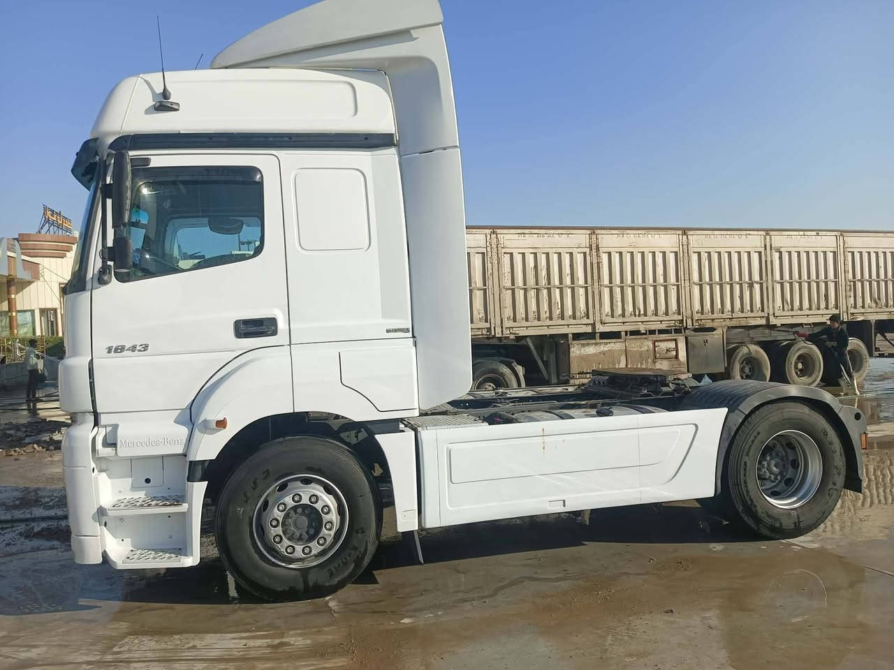 السلام عليكم اكسور للبيع 2013 رقم سليمانيه ثانويه 2031 اوتوماتيك تبريد مربوطه فلاتث بس راس رقم الهاتف *********** عدوان طو سعر 290
